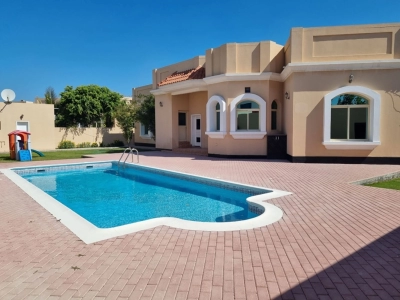 Villa For Rent In Saar