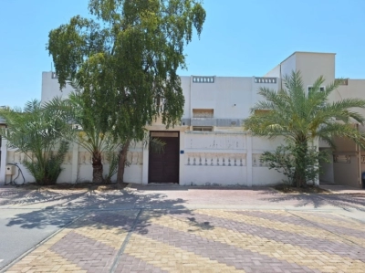 Villa For Sale In Arad