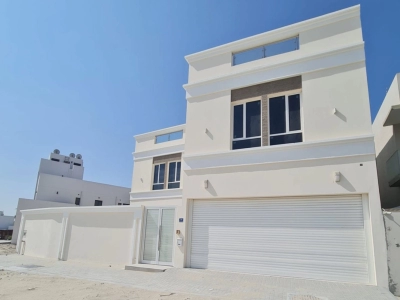 Villa For Sale In Arad