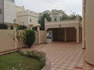 Villa For Sale In Janabiyah