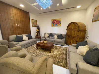 Villa For Sale In Buqwa